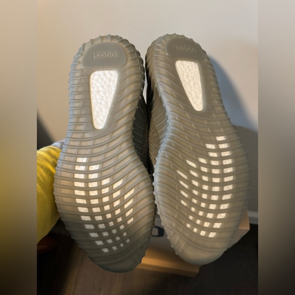 Adidas Yeezy Boost 350 V2 Granite Size 10 - Picture 7 of 8